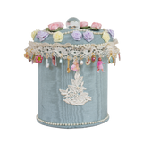 1/1 delicate florals vintage sewing box