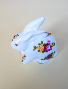 Vintage "Blossoming Bun" Trinket Box