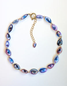 Wistful Gaze Necklace